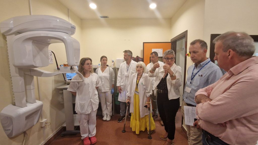 El Hospital del Oriente incorpora un ecógrafo y un ortopantomógrafo de última generación para reforzar la capacidad diagnóstica