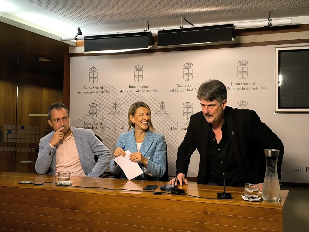 Yolanda Díaz respalda a las trabajadoras de La Suiza y se compromete a tramitar el indulto