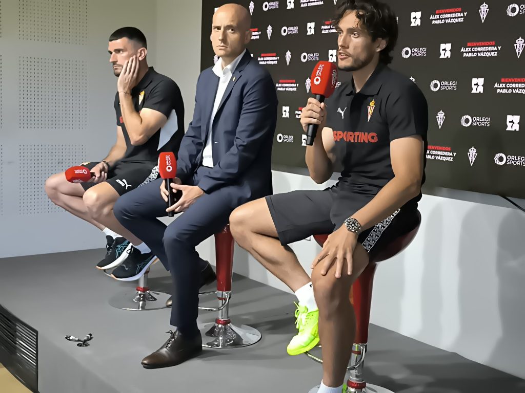 El Sporting presenta en Mareo a Álex Corredera y Pablo Vázquez