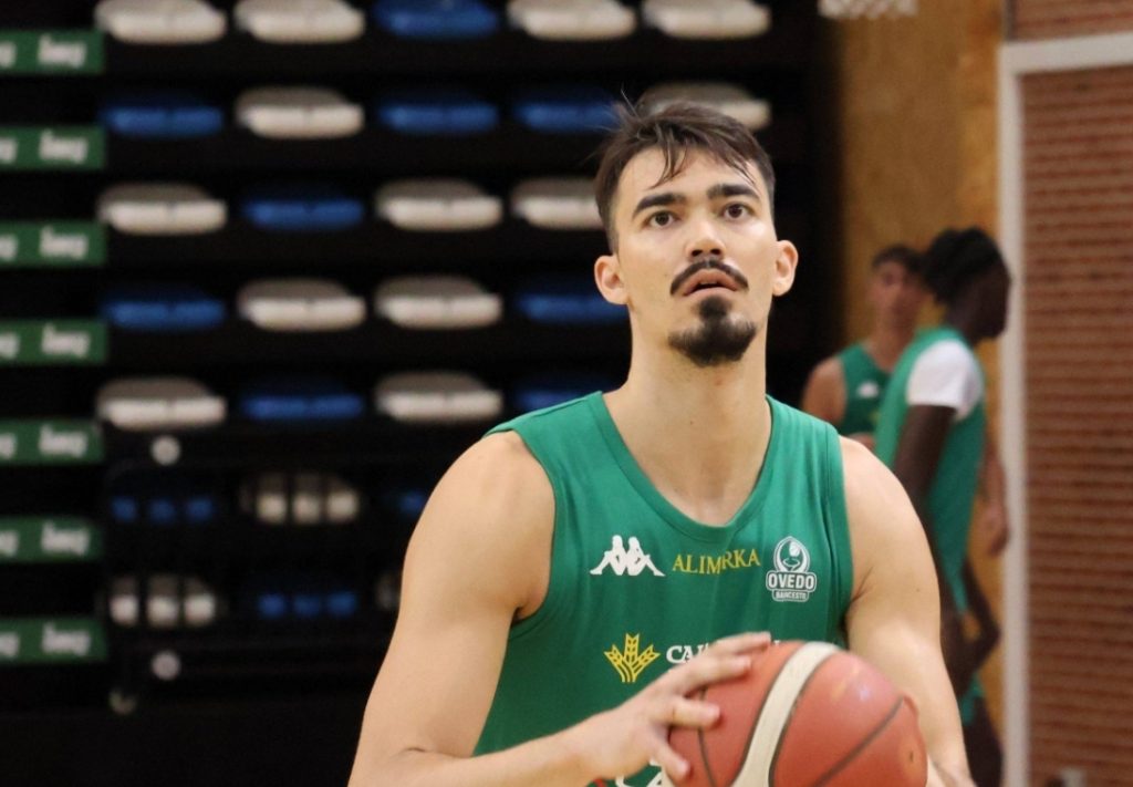 Robert Cosialls continuará aportando liderazgo y solidez al proyecto del Alimerka Oviedo Baloncesto