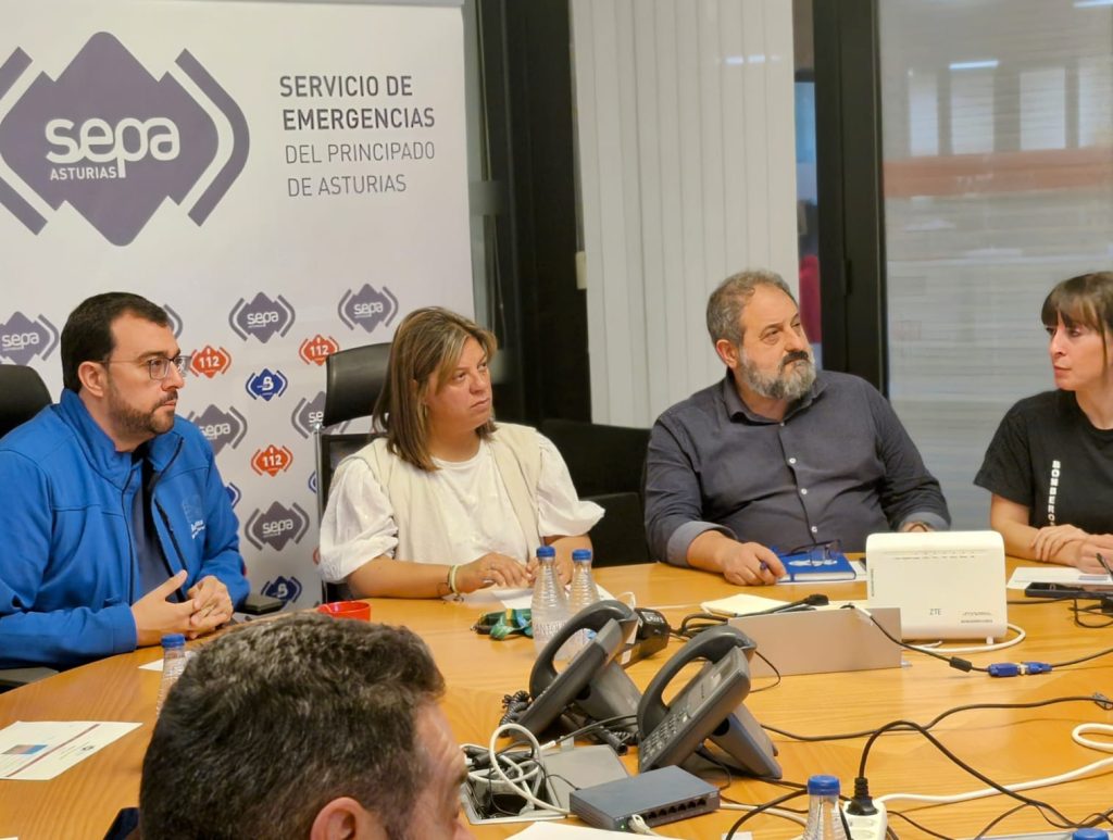 Mejora la situación en los incendios forestales gracias a la lluvia y al esfuerzo titánico de todo el operativo que trabaja en su extinción