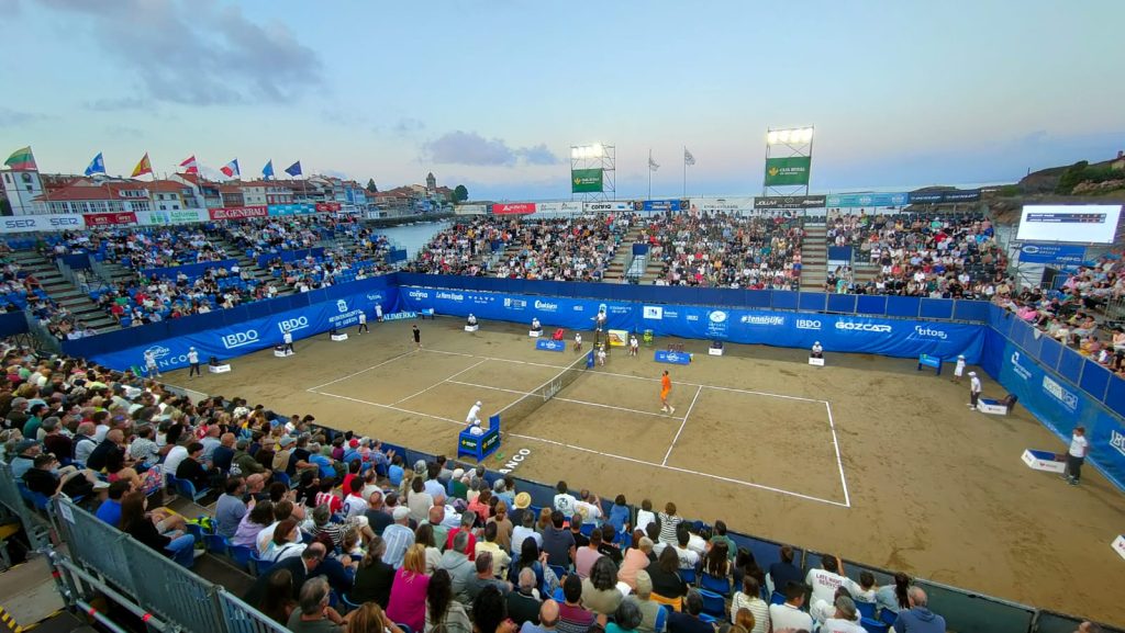 Cachín y Avendaño ganan en la primera jornada del XXXVIII Torneo BDO Tenis Playa Luanco
