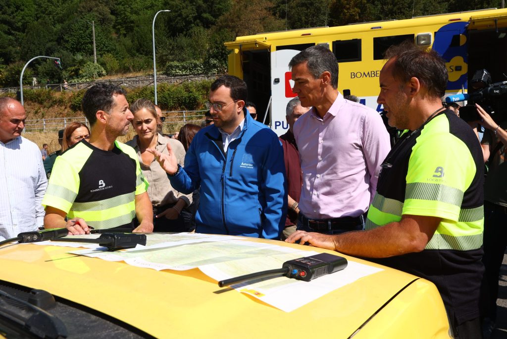 Pedro Sánchez anuncia en Asturias la puesta en marcha este  martes de la Comisión Interministerial que definirá el  Pacto de Estado contra la Emergencia Climática