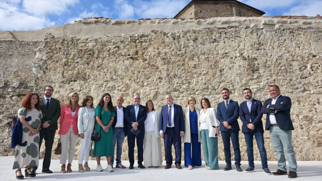 Ministro Jordi Hereu repasa en Avilés el record de turismo, la electrificación acería de Avilés y la diversificación económica