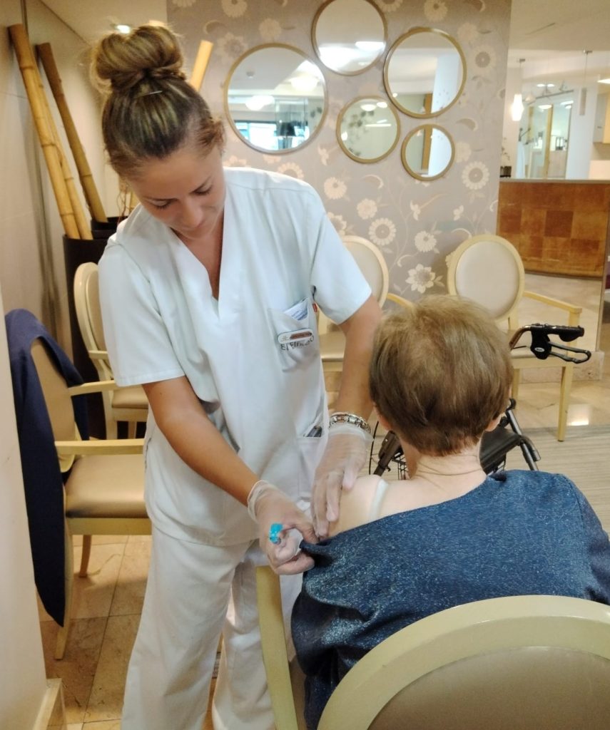 Protección a los colectivos más vulnerables Asturias refuerza la vacunación de las personas mayores de 60 años con enfermedades avanzadas frente al virus respiratorio sincitial