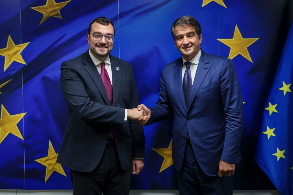 El presidente reivindica ante las autoridades comunitarias que se garantice la participación de las regiones en la gestión de los fondos europeos: “No debemos perder poder en el nuevo marco financiero”