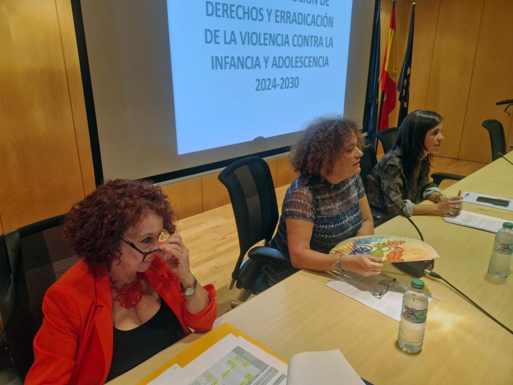 Asturias busca atajar y combatir cualquier tipo de maltrato o abuso contra niños, niñas y jóvenes, con campañas de comunicación en redes sociales, subraya la necesidad de escuchar a los menores y de reforzar sus canales de participación y denuncia