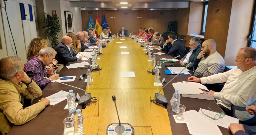 La Alianza por las Infraestructuras suscribe un manifiesto por la supresión del peaje del Huerna, “un agravio histórico que condiciona la vida de miles de personas”