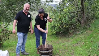 Aprendemos a hacer Sidra de Asturias Aprendemos a hacer Sidra de Asturias