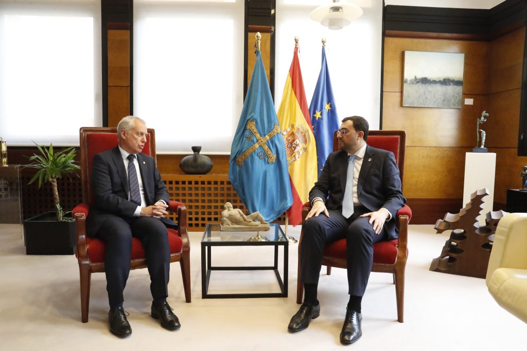 Asturias colaborará con la Fundación eAtlantic para lograr que la fachada atlántica adquiera mayor peso en Europa Asturias colaborará con la Fundación eAtlantic para lograr que la fachada atlántica adquiera mayor peso en Europa