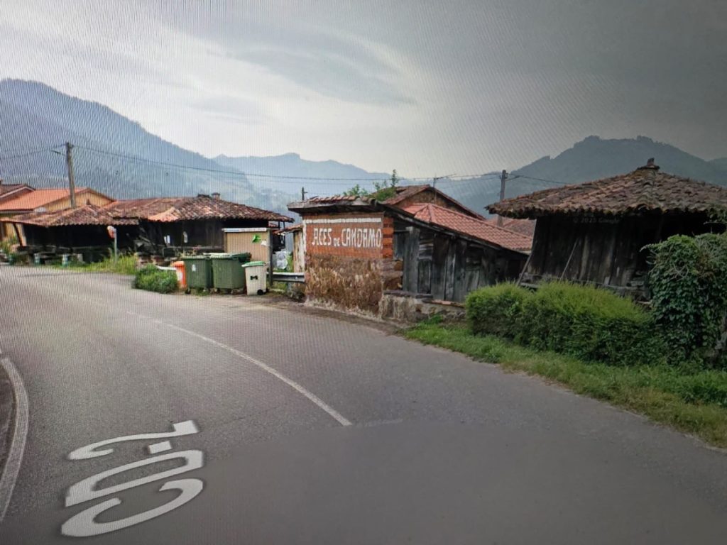 Una menor mata a su cuñada, tras apuñalarla en el vientre en Candamo, la presunta agresora ya esta detenida.