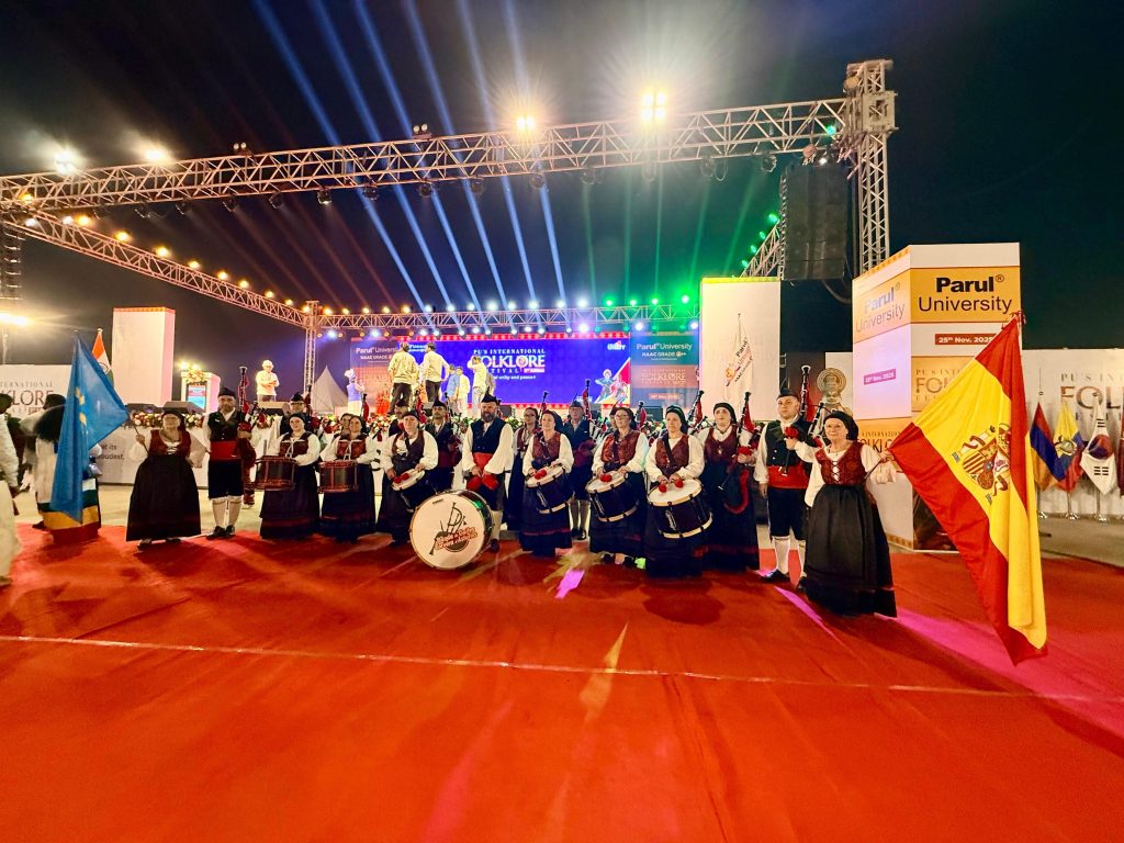 La Banda de Gaites de Corvera hace historia en la India