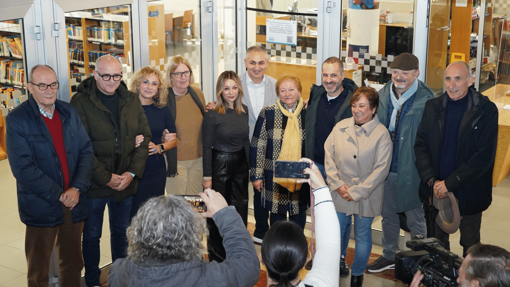 Placa en memoria de José Manuel Álvarez Díaz Rubiera en Siero