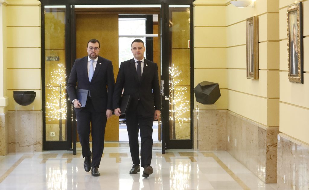 Asturias moviliza un presupuesto de record con 6.993 millones para garantizar el pacto educativo, dar prioridad a la vivienda y refuerza la prevención de incendios