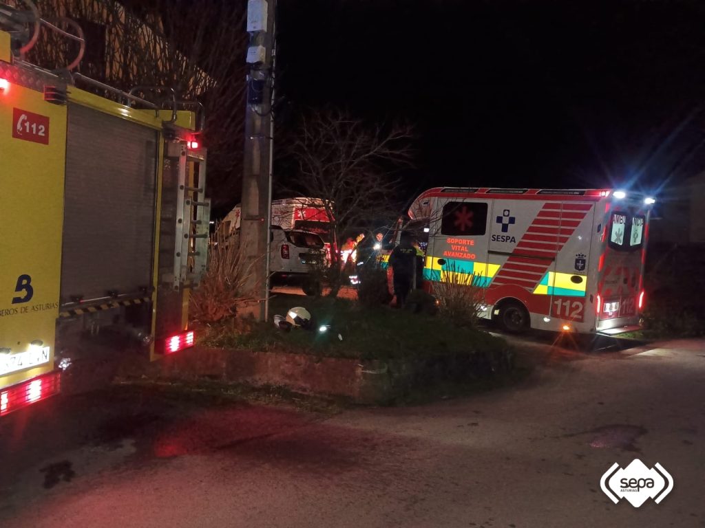 INCENDIO URBANO EN VALDÉS CON PERSONA FALLECIDA INCENDIO URBANO EN VALDÉS CON PERSONA FALLECIDA