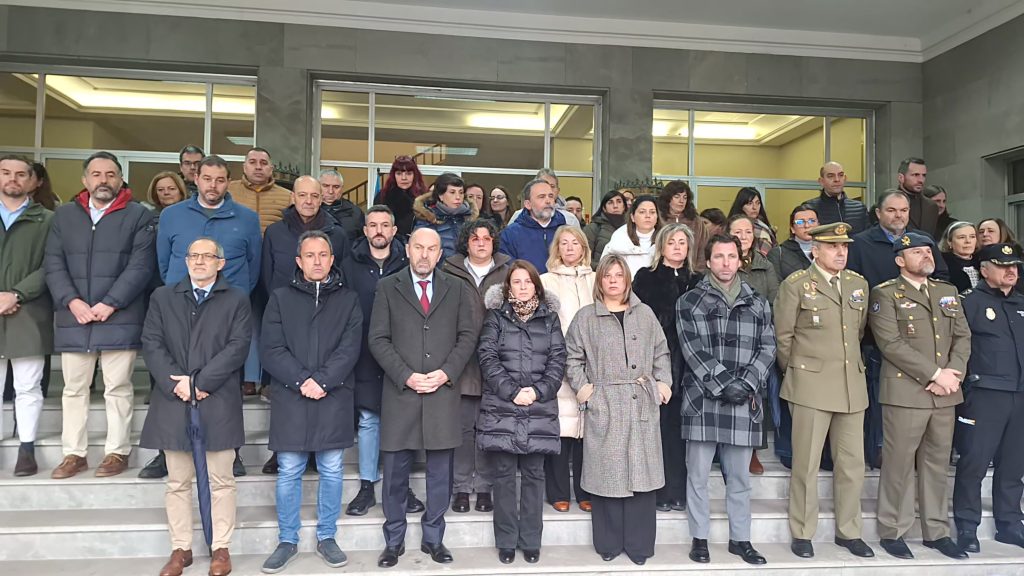 Minutos de  silencio con motivo en Asturias por el desgraciado accidente ferroviario ocurrido en Adamuz, Córdoba.