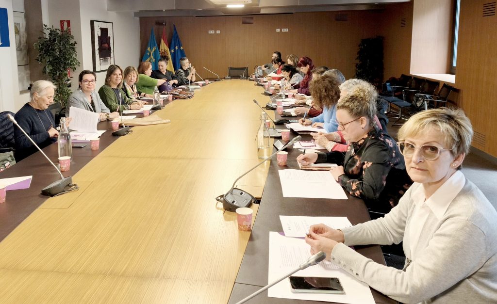 Asturias dedica el 8M a reivindicar los derechos de las mujeres bajo el lema ‘Igualdad, motor de la democracia Asturias dedica el 8M a reivindicar los derechos de las mujeres bajo el lema ‘Igualdad, motor de la democracia