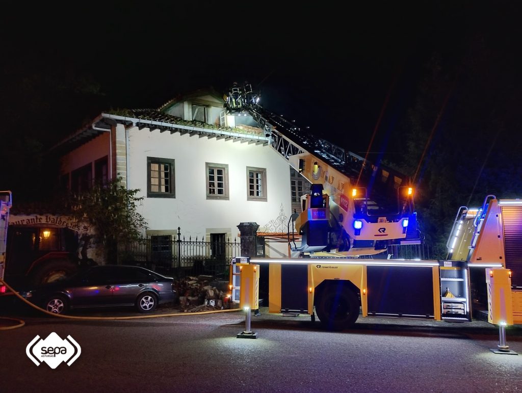 Extinguidos incendios urbanos en Villaviciosa y Mieres