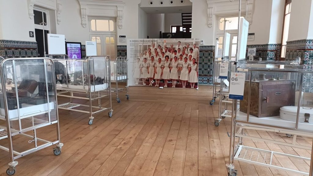 La Facultad de Enfermería de Gijón celebra su 50 aniversario con una exposición sobre la historia de los cuidados La Facultad de Enfermería de Gijón celebra su 50 aniversario con una exposición sobre la historia de los cuidados