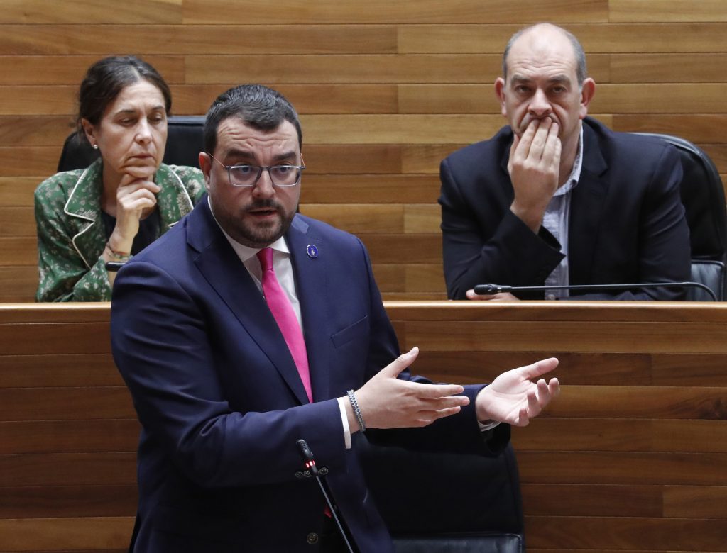 El presidente anuncia la convocatoria de ayudas a víctimas de accidentes laborales en todo tipo de actividades, con una cuantía individual de hasta 72.000 euros El presidente anuncia la convocatoria de ayudas a víctimas de accidentes laborales en todo tipo de actividades, con una cuantía individual de hasta 72.000 euros