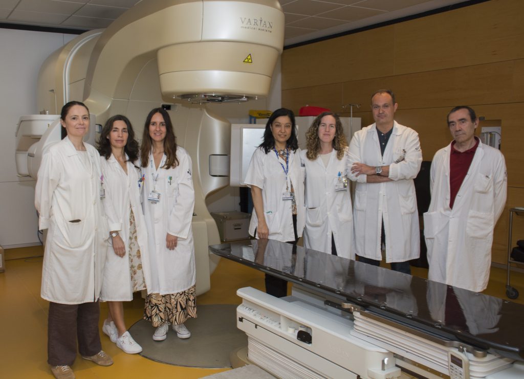 El HUCA amplía su capacidad para tratar lesiones cerebrales complejas con radiocirugía no invasiva de alta precisión