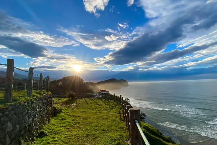 El eclipse solar de 2026 dispara las reservas en alojamientos al aire libre, con subidas de más del 300% en Asturias El eclipse solar de 2026 dispara las reservas en alojamientos al aire libre, con subidas de más del 300% en Asturias