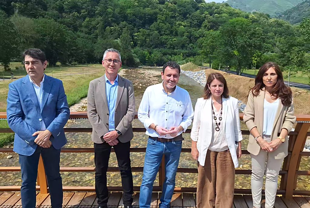 La Confederación Hidrográfica del Cantábrico finaliza las obras de recuperación ambiental del río Nalón en La Chalana La Confederación Hidrográfica del Cantábrico finaliza las obras de recuperación ambiental del río Nalón en La Chalana
