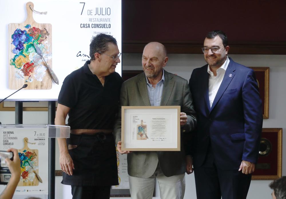 El presidente de la Junta es galardonado en la XIX Bienal Arte y Gastronomía Casa Consuelo El presidente de la Junta es galardonado en la XIX Bienal Arte y Gastronomía Casa Consuelo