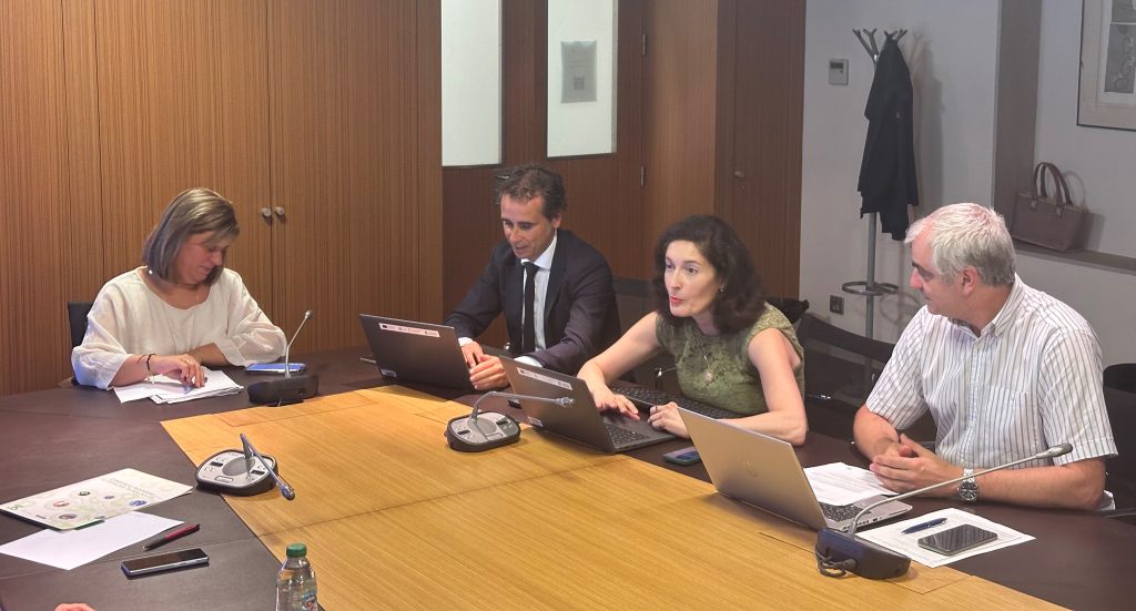 El Gobierno de Asturias define su Estrategia de Inteligencia Artificial para impulsar unos servicios públicos más ágiles, cercanos y eficientes El Gobierno de Asturias define su Estrategia de Inteligencia Artificial para impulsar unos servicios públicos más ágiles, cercanos y eficientes