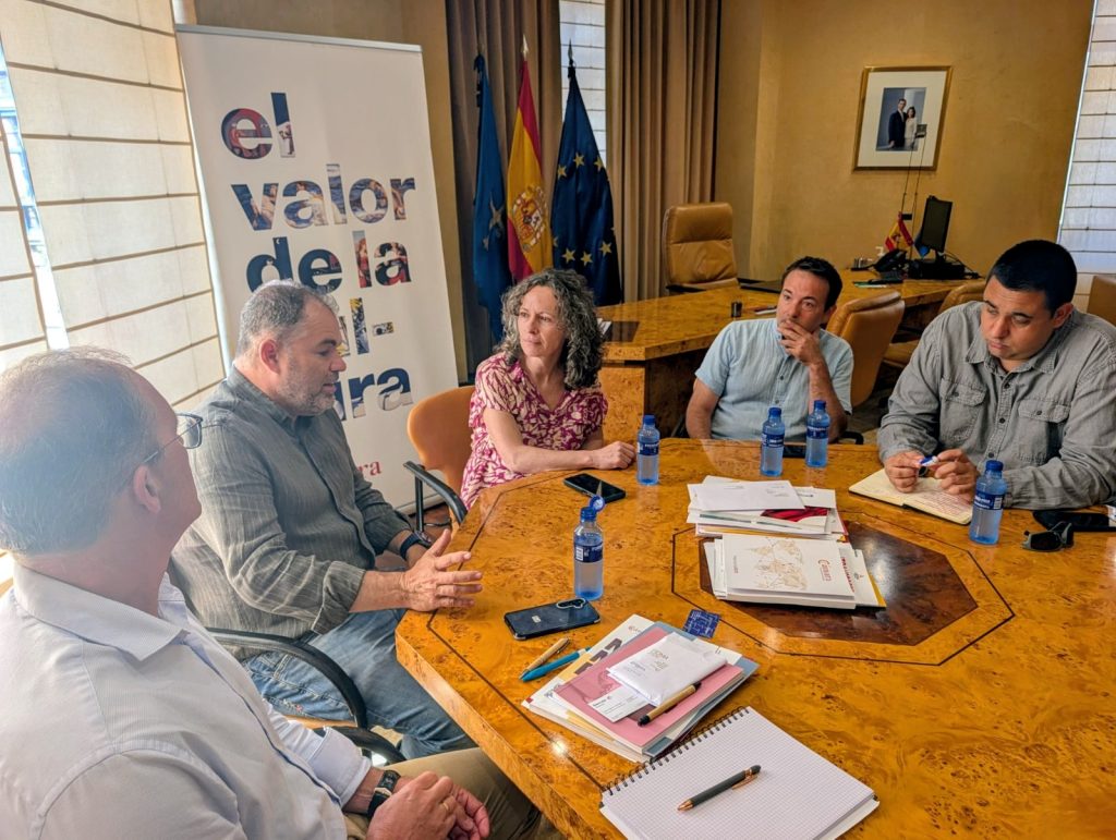 La Cámara de Comercio y la Asociación de Creadores Audiovisuales de Asturias colaborarán para impulsar el desarrollo empresarial del sector La Cámara de Comercio y la Asociación de Creadores Audiovisuales de Asturias colaborarán para impulsar el desarrollo empresarial del sector