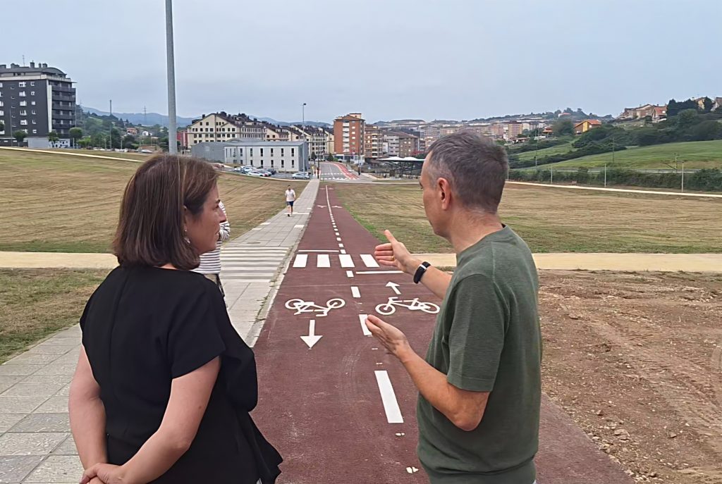 Corvera pone en servicio el carril bici y el circuito saludable del Plan de Movilidad Sostenible Corvera pone en servicio el carril bici y el circuito saludable del Plan de Movilidad Sostenible