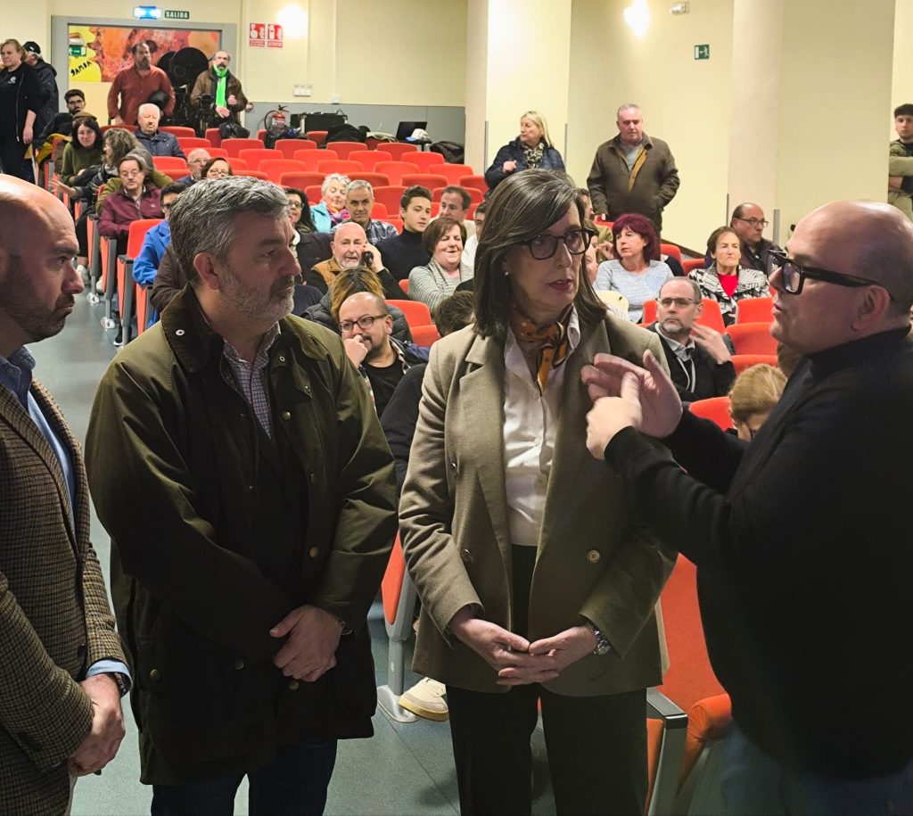El desvío de las mercancías peligrosas fuera de La Calzada: un avance para Gijón que abre un nuevo debate en Carreño El desvío de las mercancías peligrosas fuera de La Calzada: un avance para Gijón que abre un nuevo debate en Carreño